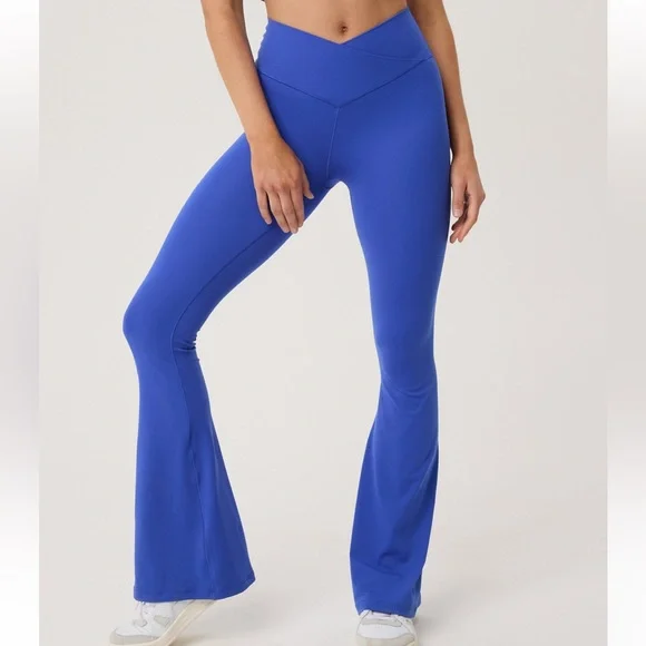 OFFLINE By Aerie Real Me High Waisted Crossover Flare Legging - Picture 1 of 3